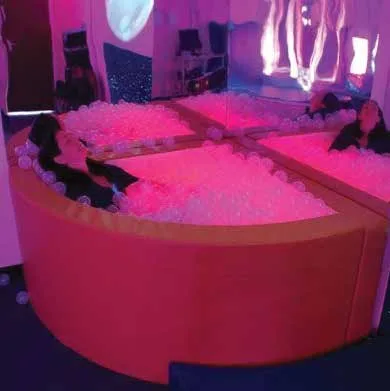 حوض الكرات الاهتزازي Vibro Tub – ربع دائرة